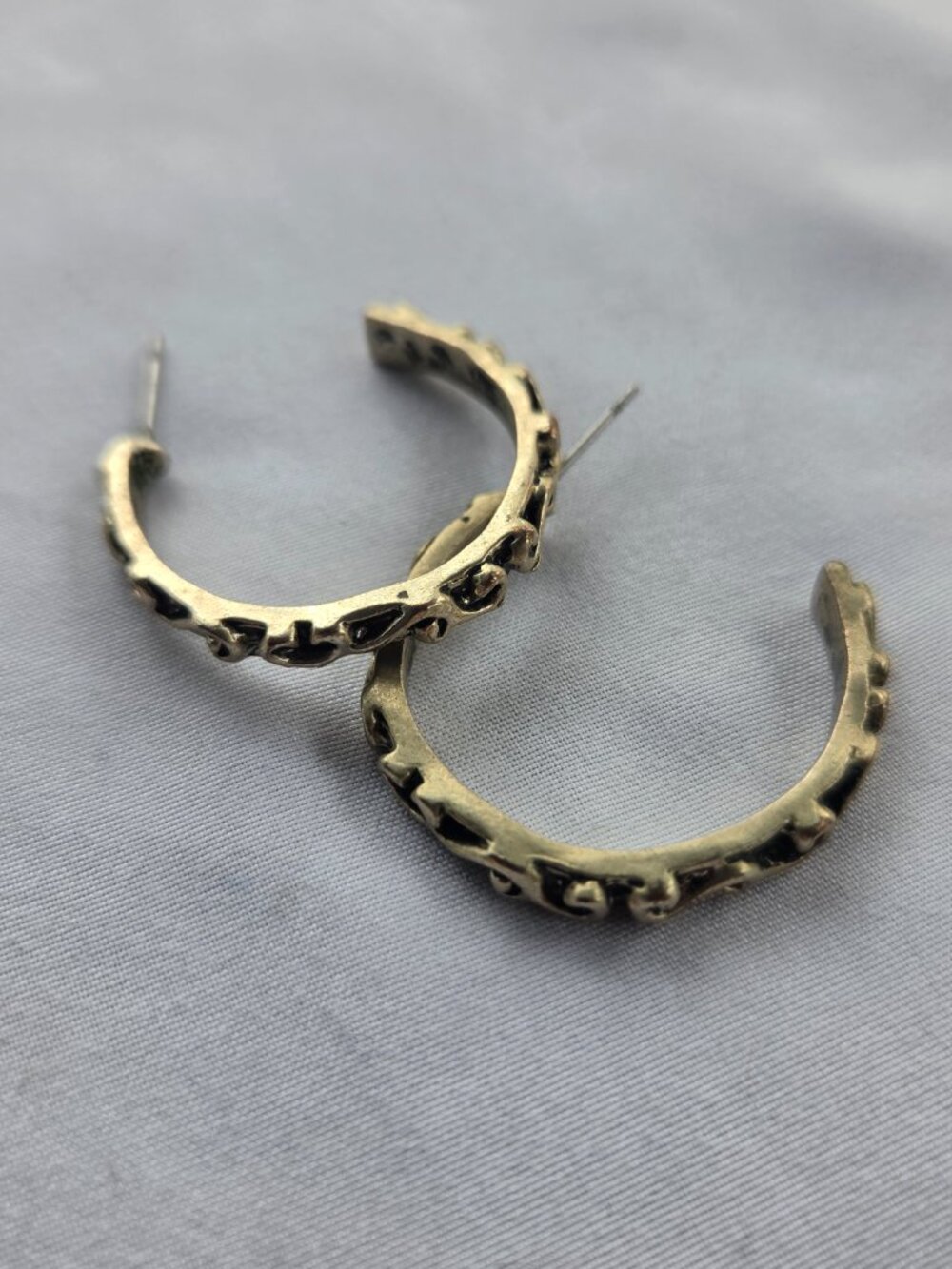VTG Heavy Silver Tone Scroll Hoop Earrings Gothic Punk Rock Grunge 4g Each
